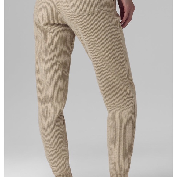 ALO Muse Set - Picture 14 of 16